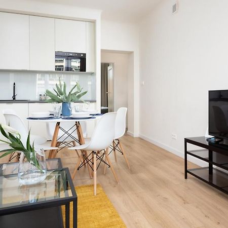 Family City Center Apartment By Renters Prestige Варшава Экстерьер фото