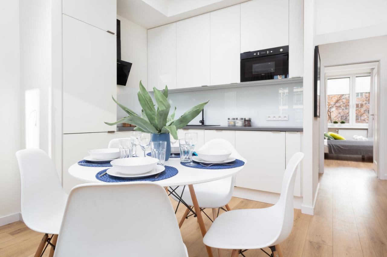 Family City Center Apartment By Renters Prestige Варшава Экстерьер фото